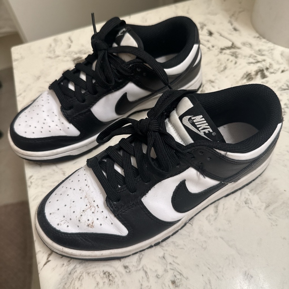 Nike Classic Black and White Low-Tops